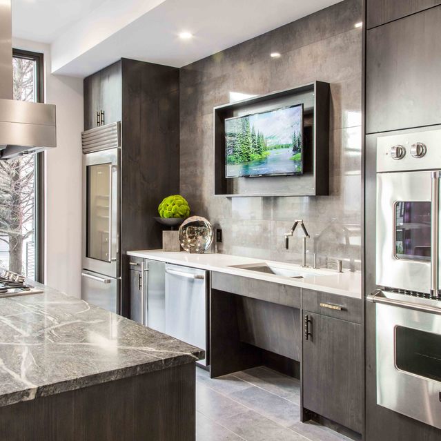 The Arnold - Kitchen with Stainless Steel Appliances